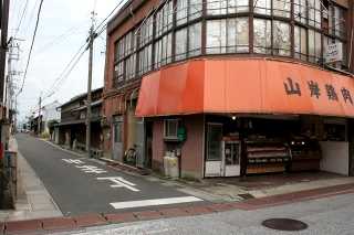 仲屋町通りを左折 上筋通りへ