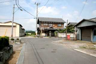 突き当たりを右折