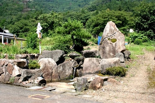 八幡谷の水 余呉町下余呉 長浜市 滋賀県