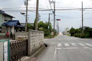 「掘町」交差点を左折 県道２０６号