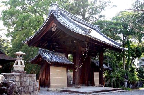 大宝神社四脚門 綣(へそ) 栗東市 滋賀県