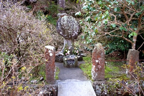 お吉塚（了仙寺） ３丁目 下田市 静岡県