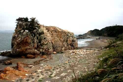 八畳ヶ岩・古里の浜 神島 鳥羽市 三重県