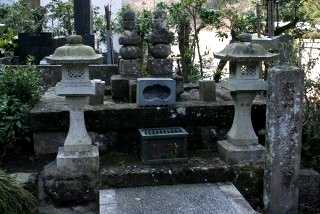 勝五郎・初花の墓 鎖雲寺 須雲川 箱根町 足柄下郡