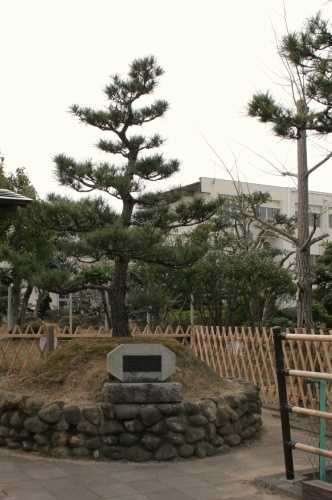 久津部一里塚跡 袋井東小学校 広岡 袋井市 静岡県