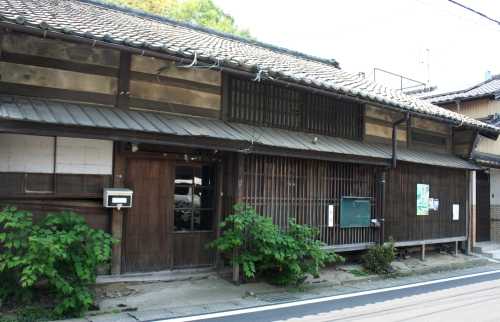 銭屋（よろづ屋） 中町南 藤川町 岡崎市 愛知県