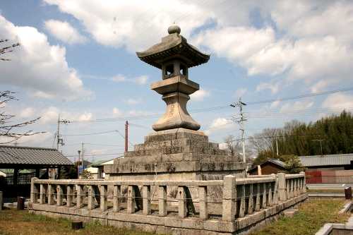 東海道横田渡常夜燈 水口町泉 甲賀市 滋賀県