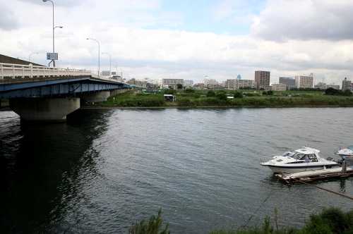 史跡 東海道川崎宿六郷の渡し 川崎側から六郷方面