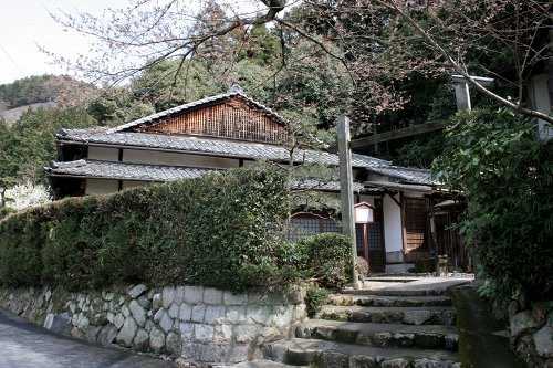 藤尾磨崖仏 寂光寺 藤尾奥町 大津市 滋賀県