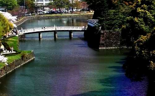 平川橋（東京国立近代美術館４Ｆ休憩室より） 皇居