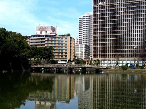 和田倉門跡 和田倉橋 下:和田倉橋遠景 皇居