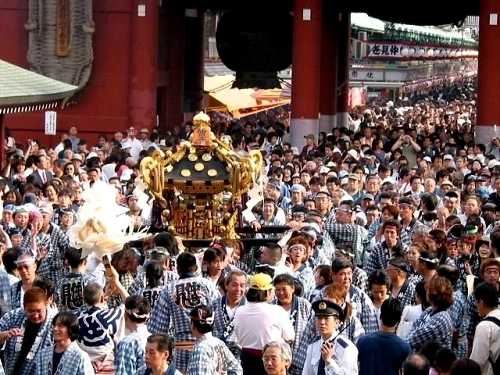三社祭り 浅草寺 ２００４年５月１５日