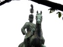 小松宮像とカラス 上野公園
