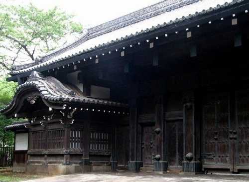 旧因州池田屋敷表門（黒門） 上野公園