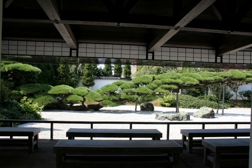 村上屋の念珠の松 鼠ヶ関 鶴岡市 山形県