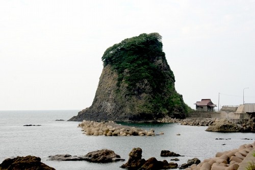 立岩 温海 鶴岡市 山形県