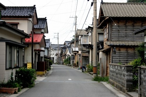 旧羽州浜街道・暮坪家並み 温海 鶴岡市 山形県